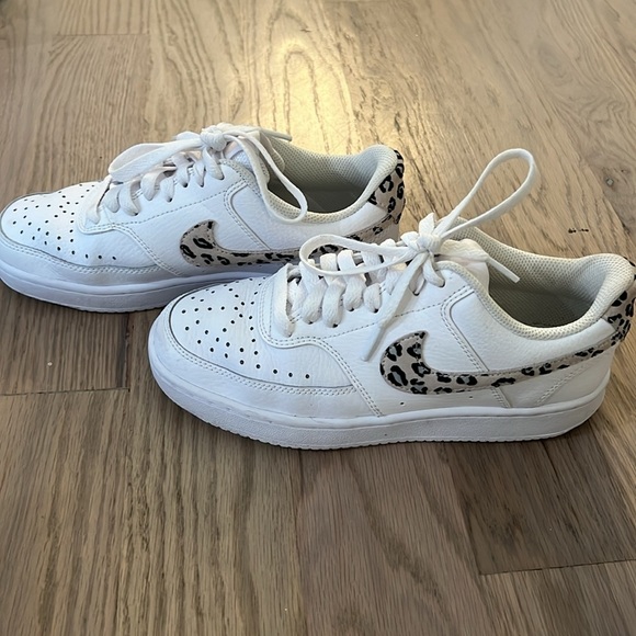 Nike Court Vision Low Leopard Swoosh White (Women's) 6 - Picture 4 of 6